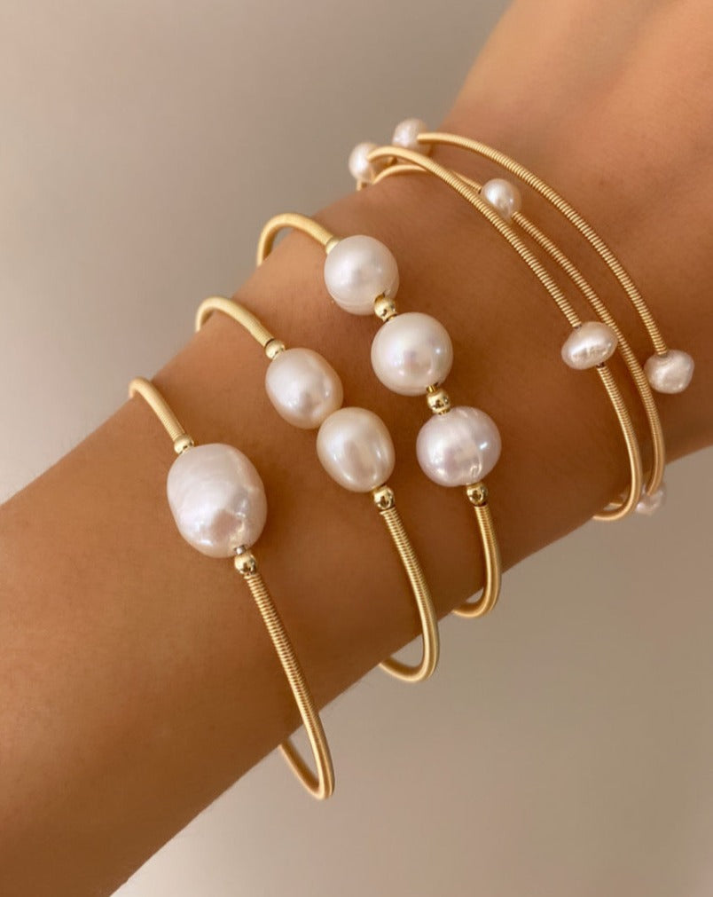 Zelia bangle- double pearl