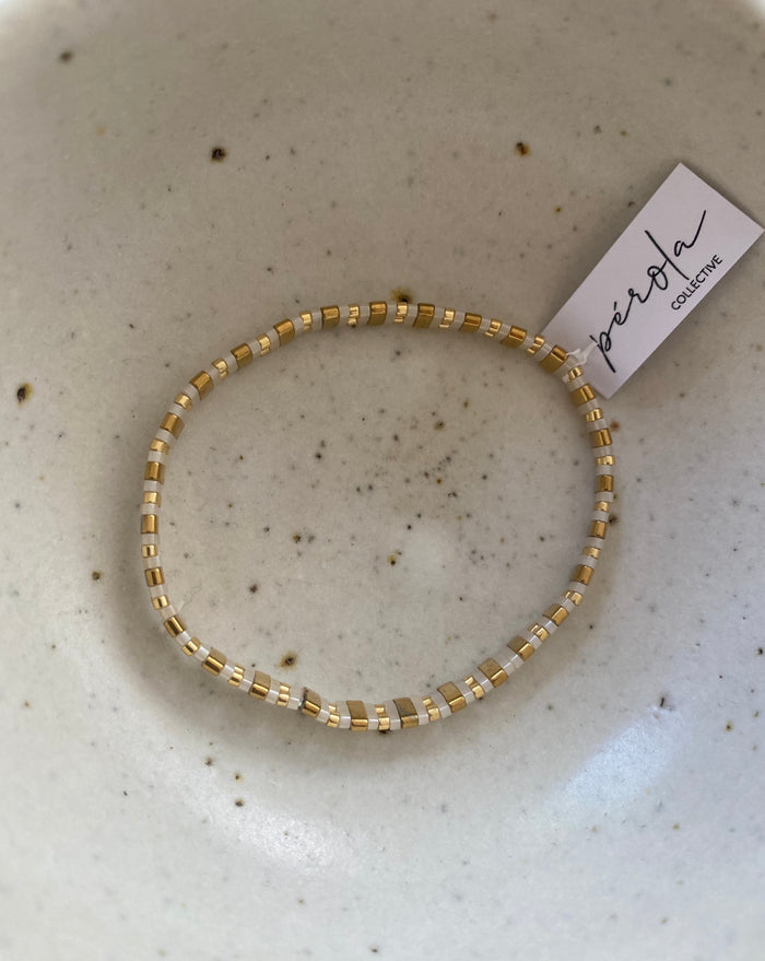 Glass bead bracelet- gold