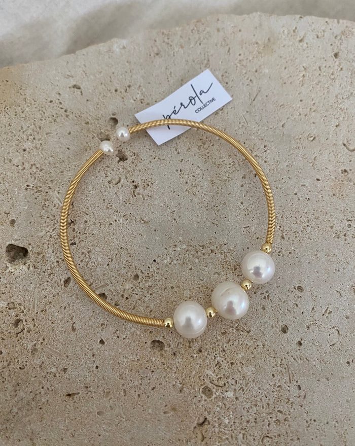 Zelia bangle- triple pearl