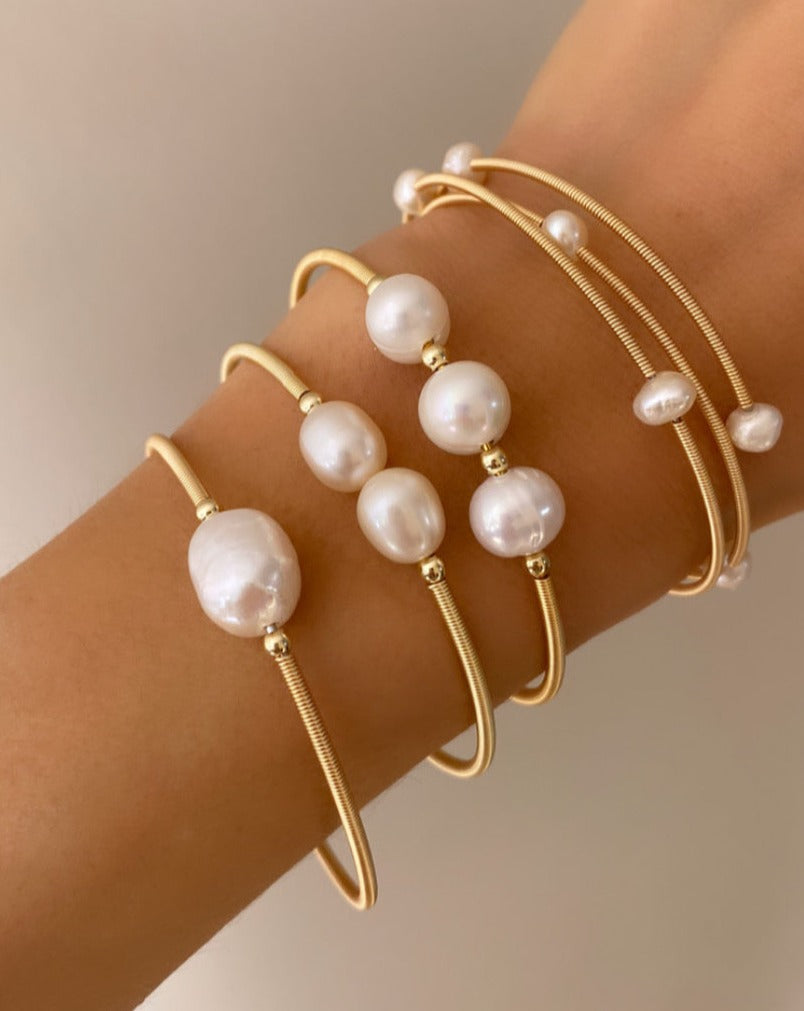 Zelia bangle- multiple pearl