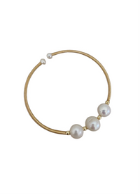 Zelia cuff- triple pearl