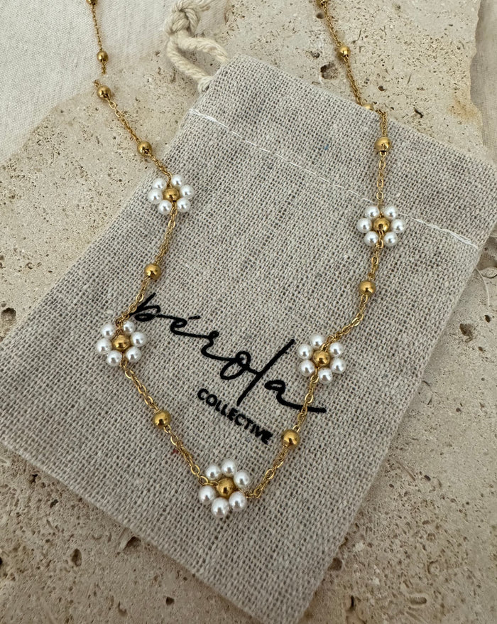 Daisy necklace